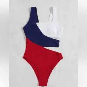 Never worn, one piece (two piece) swimsuit from shein. Size: L (8/10)